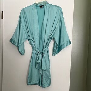 Victoria’s Secret Short Robe - Satin feel